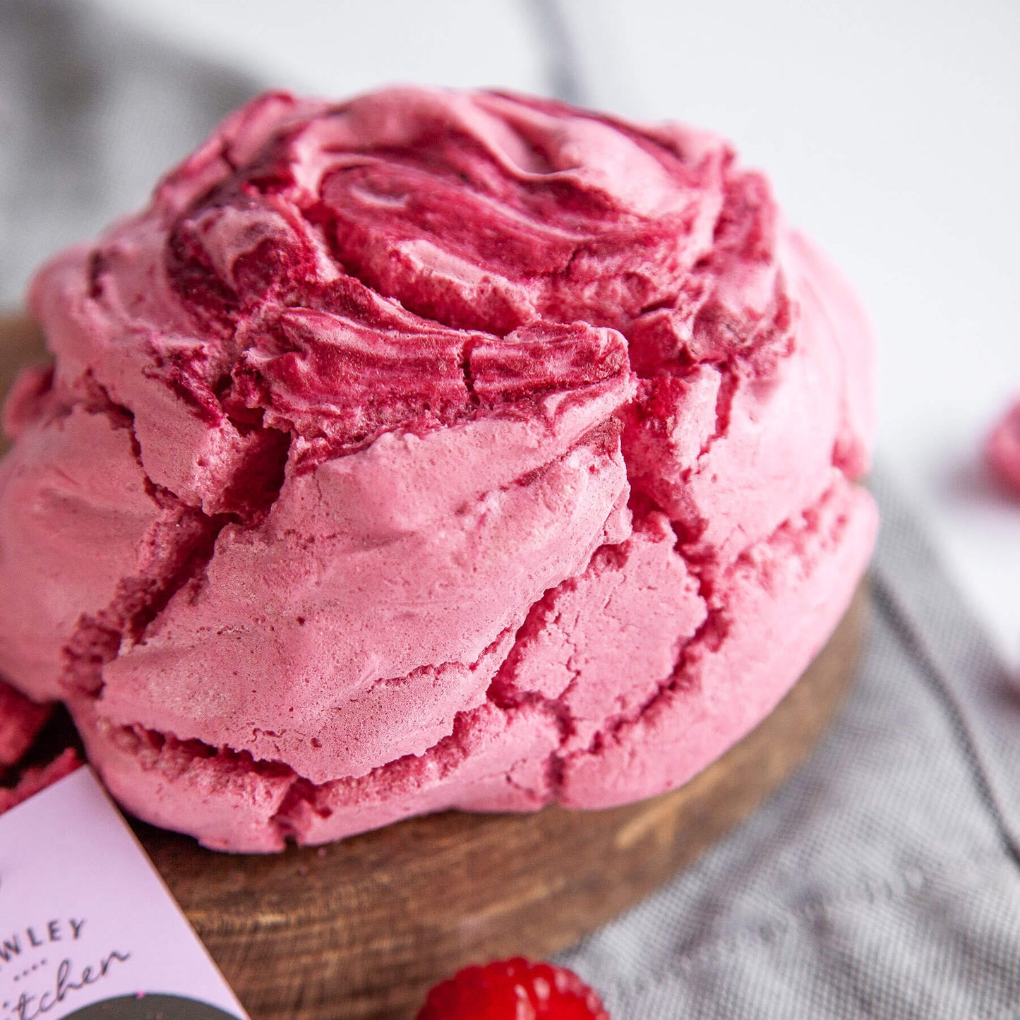 Giant Meringue - Raspberry